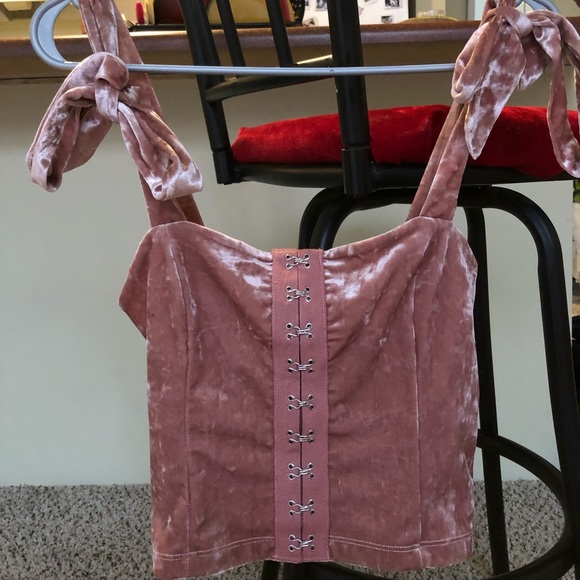Pink velvet corset crop top - Picture 2 of 5